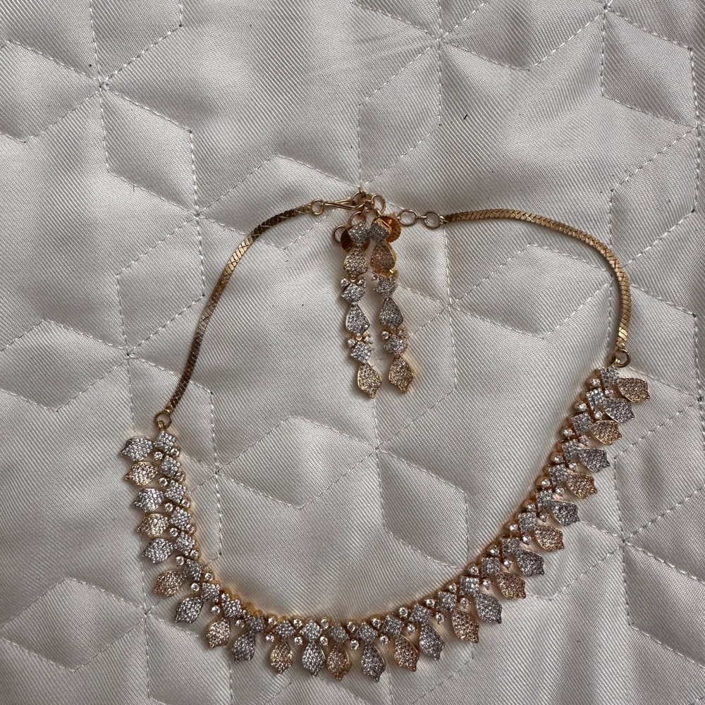 Elegant Gold and Silver Necklace Set